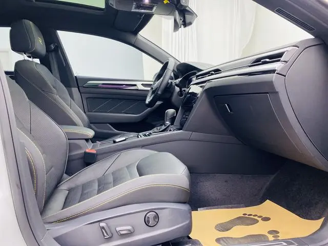 Volkswagen Volkswagen CC 380TSI eye-catching version