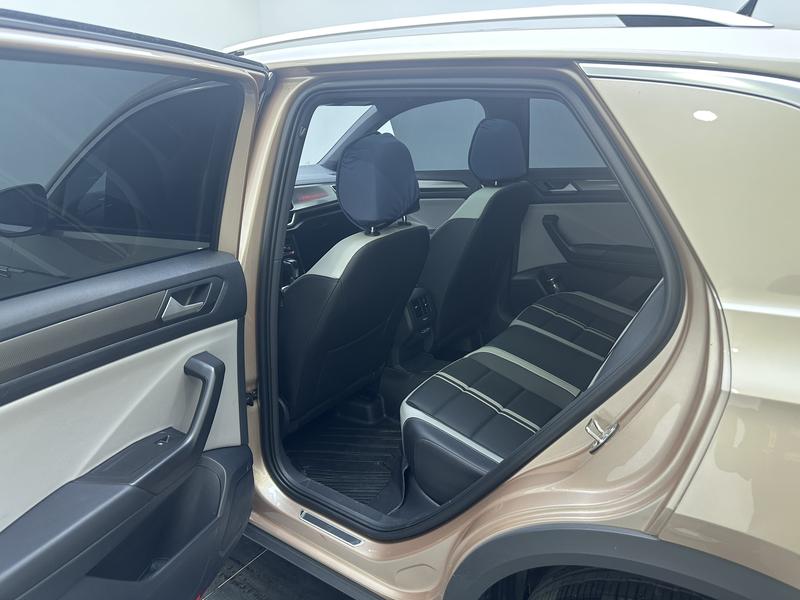 Volkswagen T-Roc 2023