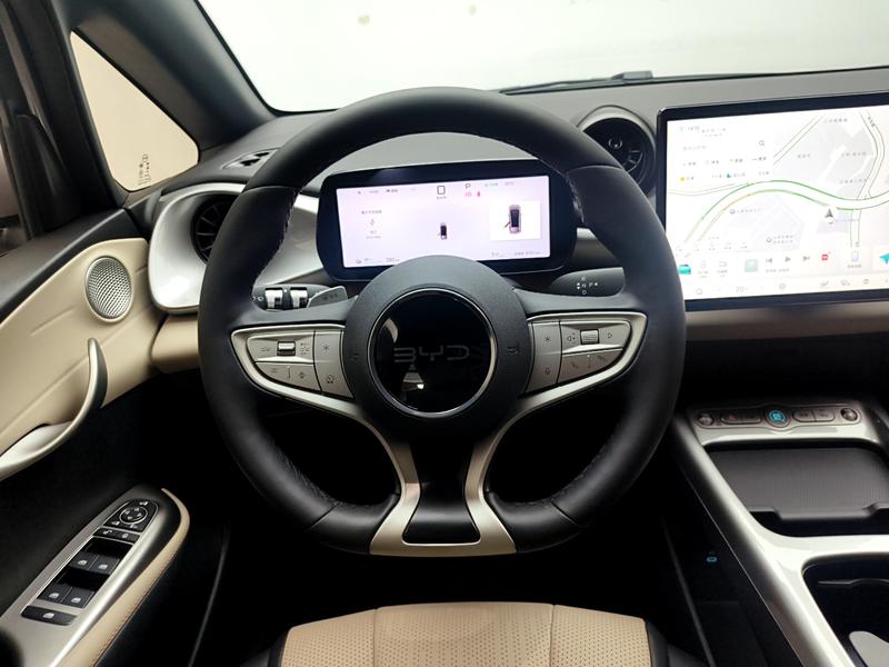 BYD dolphin 2025