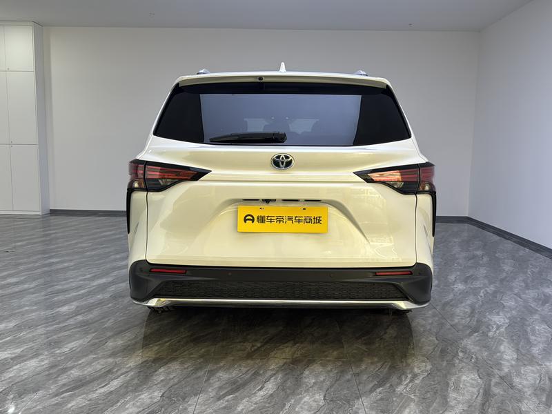 Toyota Gravia 2023