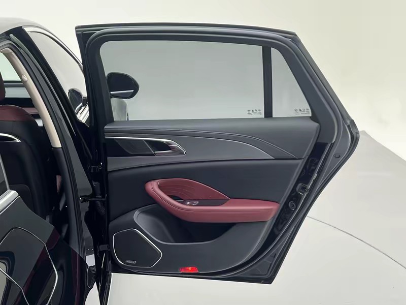 Hongqi Red Flag H5 2024