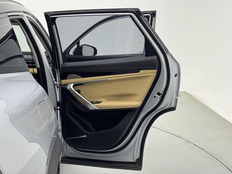 Geely Boyue L 2023