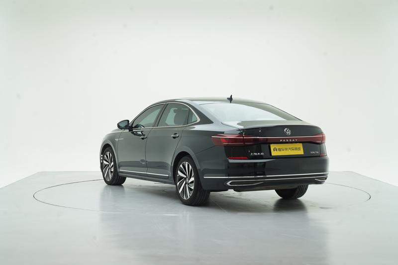 Volkswagen Passat 2023