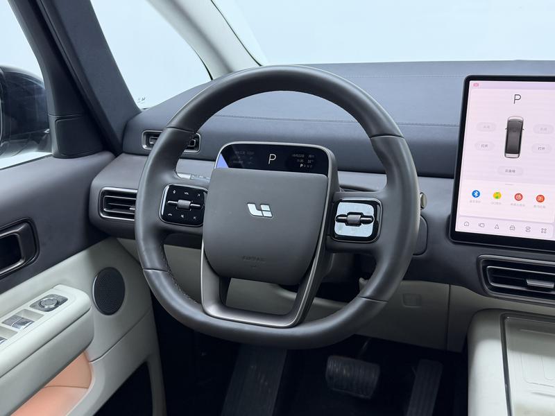 Li Auto Ideal MEGA 2024