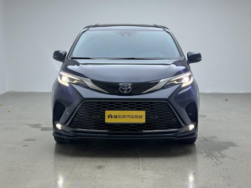 Toyota Gravia 2022
