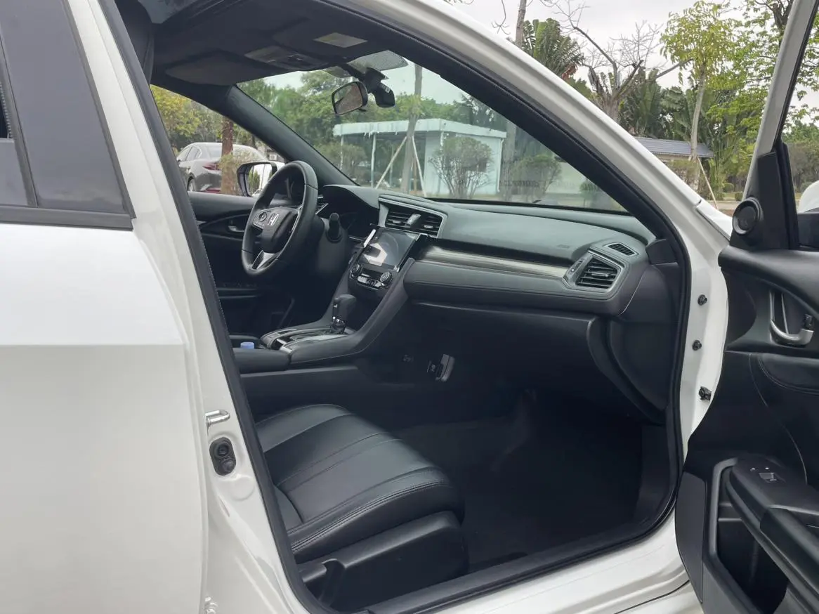 Honda Civic HATCHBACK 220TURBO CVT cutting-edge control