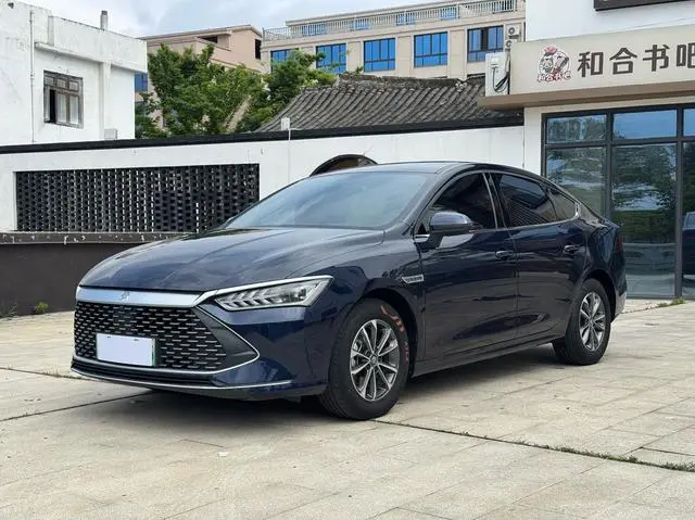 BYD Qin PLUS DM DM-i Champion Edition 55KM Leading Type