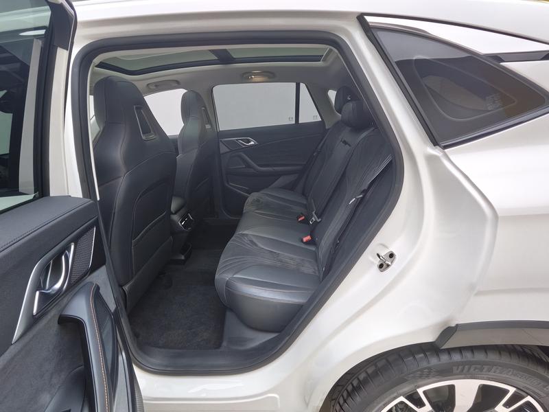Roewe 荣威D5X DMH 2024