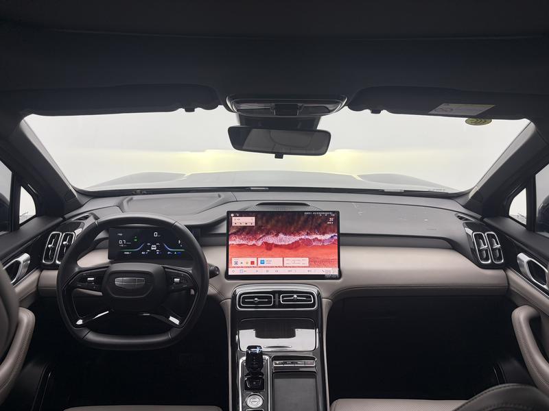 Geely Boyue L 2025