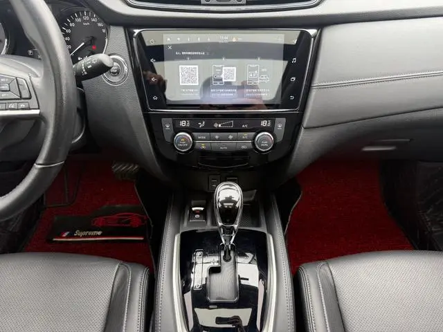 Nissan Qijun 2.0 L XL ITS 3rows CVT 2WD Zhilian seven-seater comfort edition
