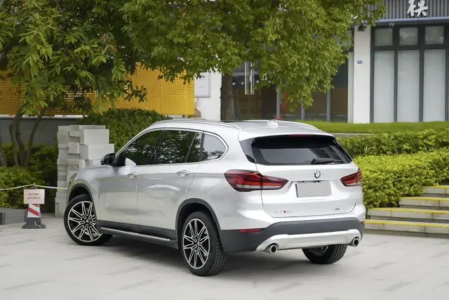 BMW BMW X1 sDrive25Li leading type