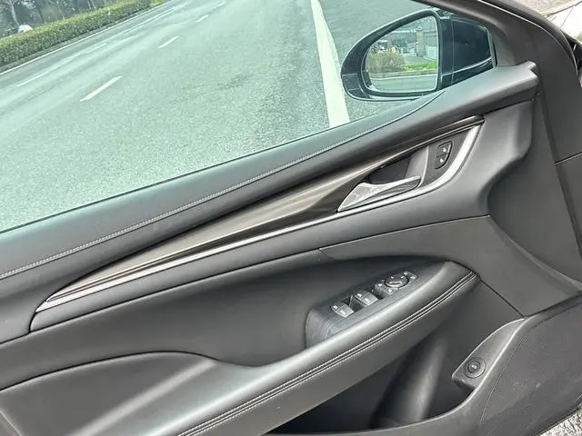 Buick Lacrosse 652T luxury