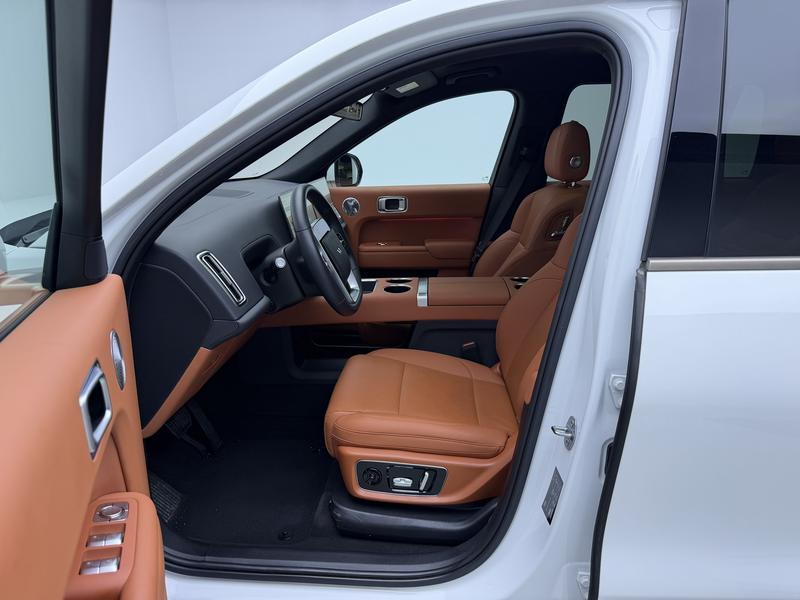 Li Auto Ideal L9 2025