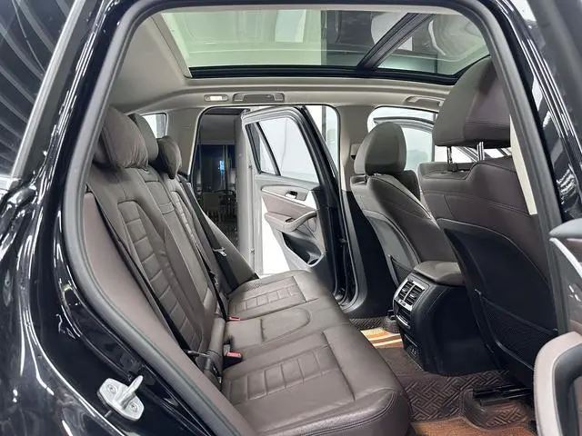 BMW BMW X3 xDrive28i Luxury Set