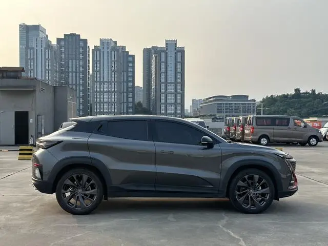 Changan Changan UNI-T 1.5T flagship type