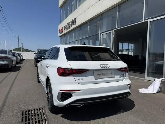 Audi Audi A3 Sportback 35 TFSI Aggressive Sports Type
