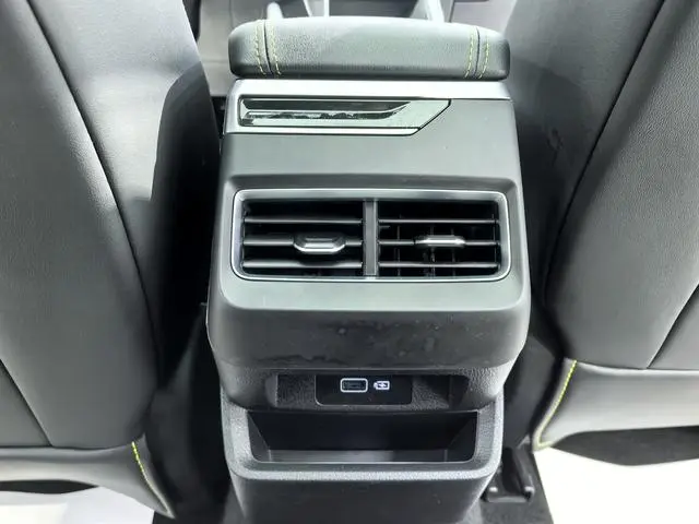 Geely Xingrui 1.5T rocker version