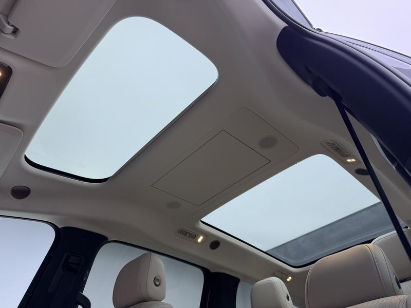 Li Auto Ideal MEGA 2025