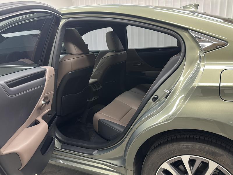 Lexus Lexus ES 2022
