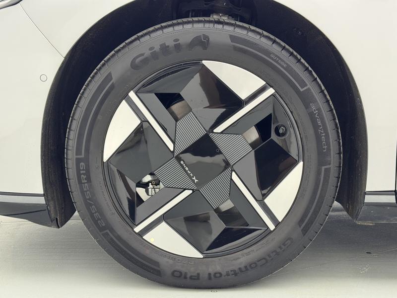XPeng Xiaopeng P7+ 2026