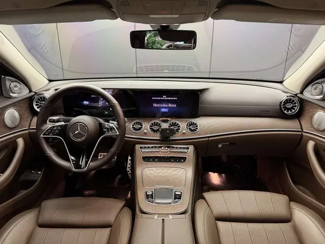 Mercedes-Benz Mercedes-Benz E-class PHEV Facelift E 350 e L sports sedan