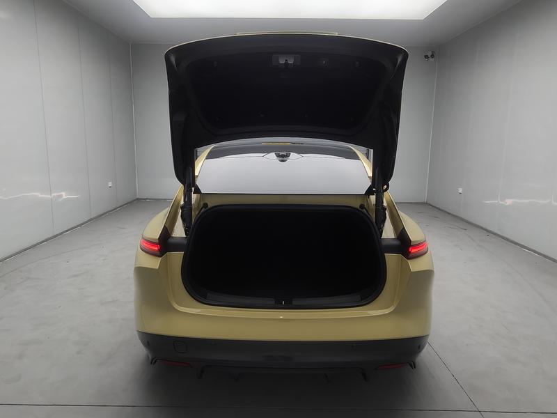 NIO NIO ET5 2022