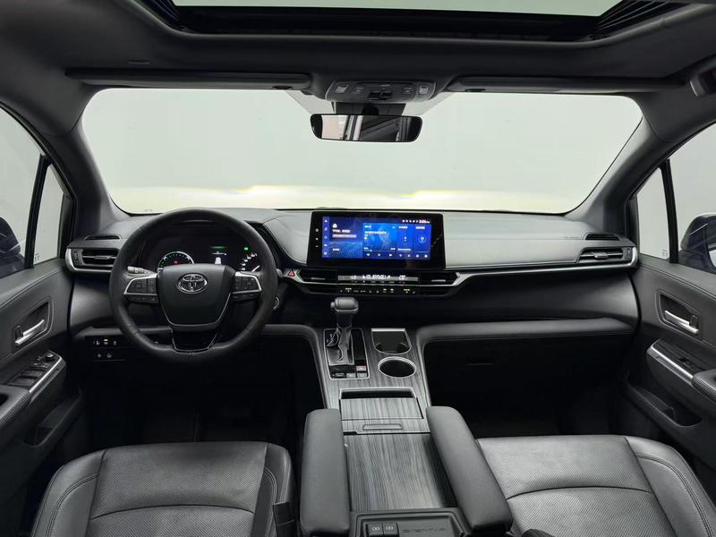 Toyota Sienna 2023