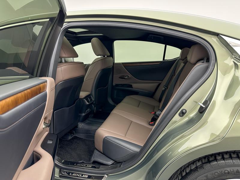 Lexus Lexus ES 2021