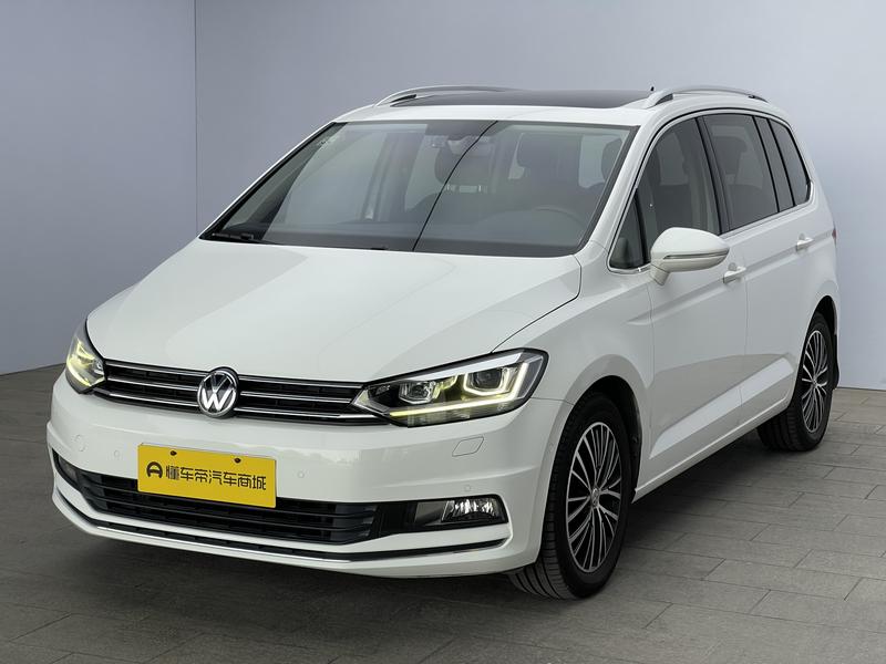 Volkswagen Touran L 2016