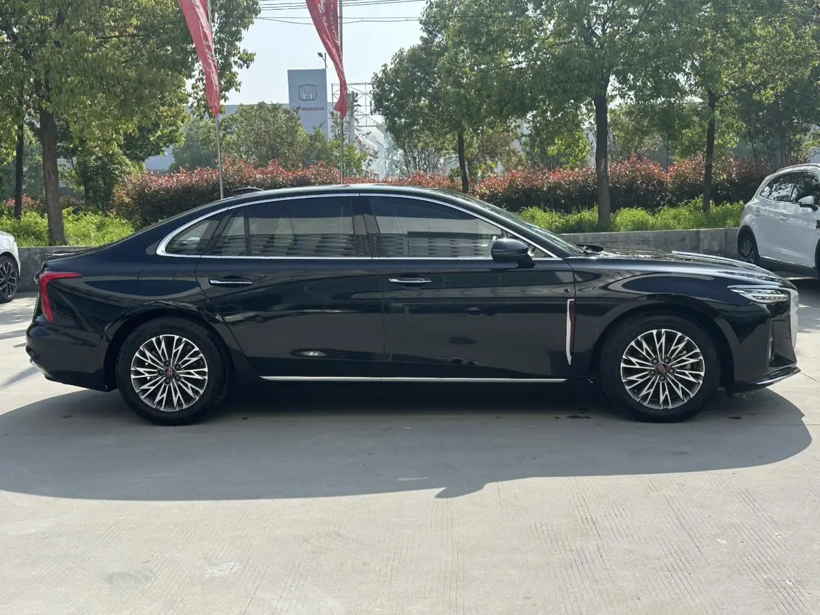 Hongqi Hongqi H5 1.5T DCT Zhilian Flag Rhyme Version