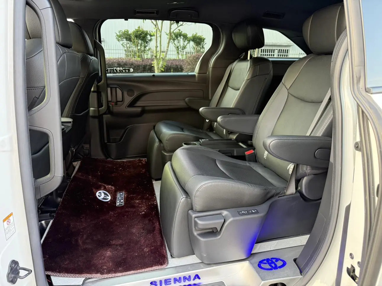 TOYOTA Saina Dual engine 2.5L Premium Edition