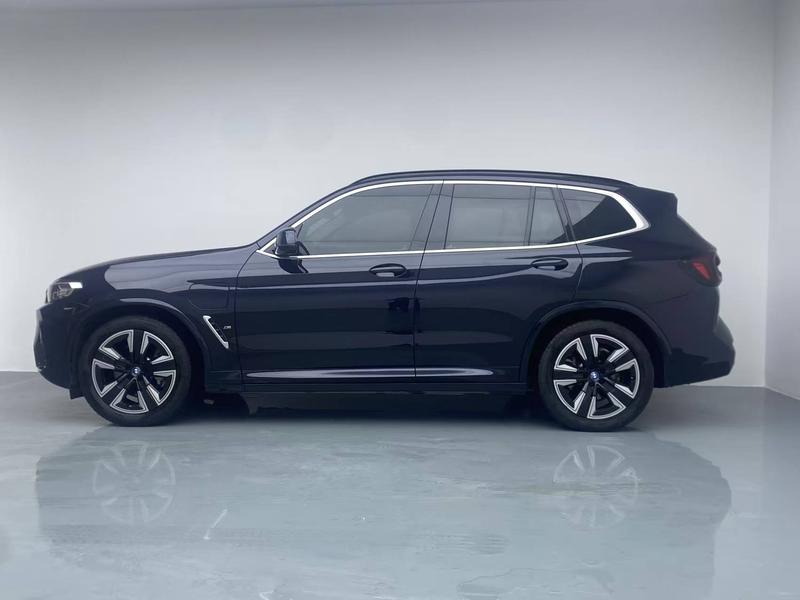BMW BMW iX3 2022