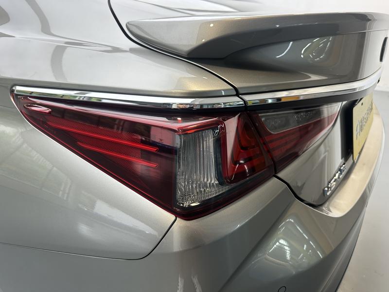Lexus Lexus ES 2020