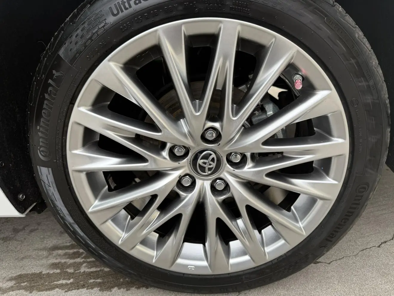 TOYOTA Asian dragon Smart Electric Hybrid Dual Engine 2.5L E-CVT XLE Premium Edition