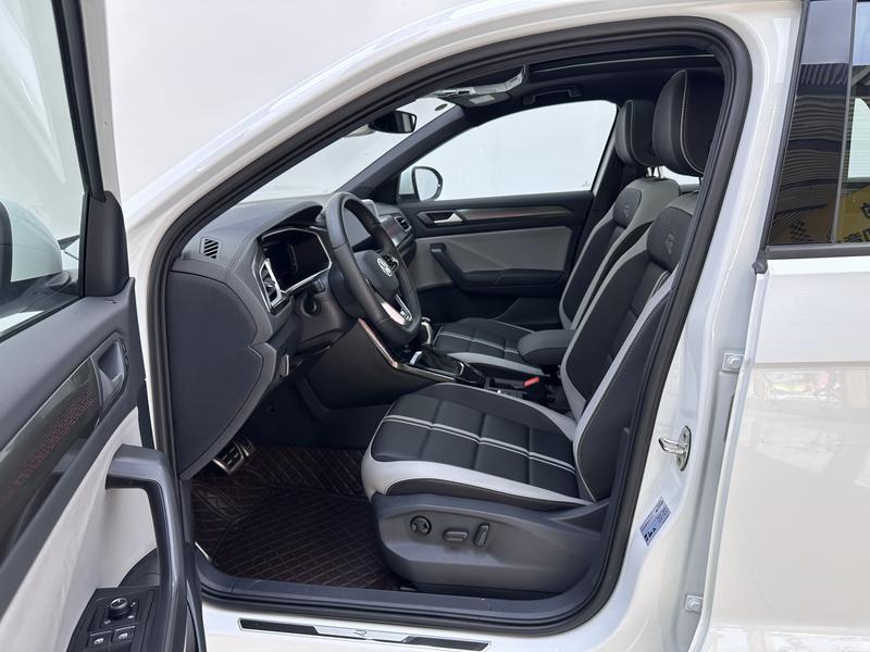 Volkswagen T-Roc 2024