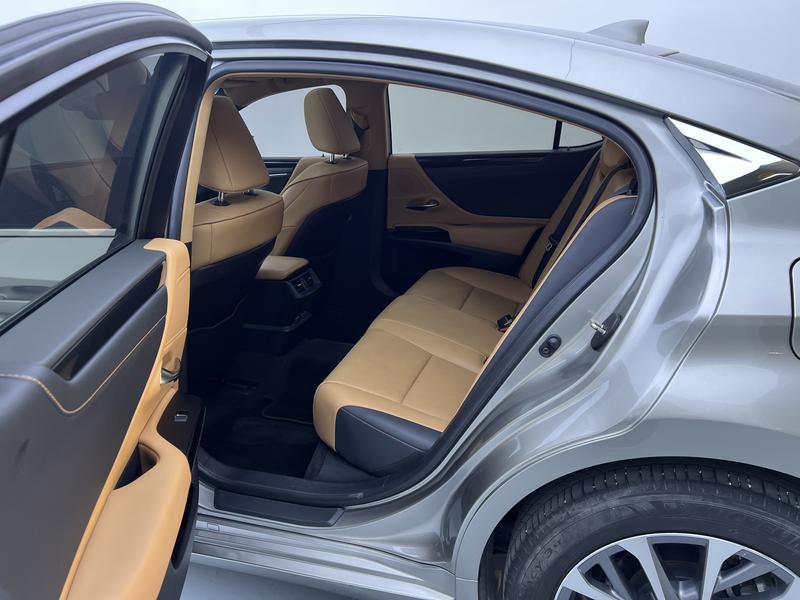 Lexus Lexus ES 2022
