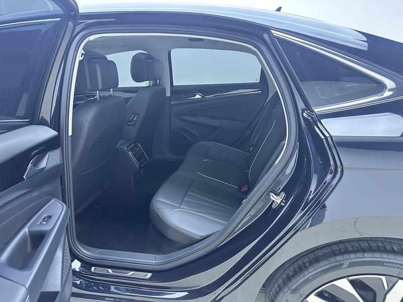 Volkswagen Passat 2024