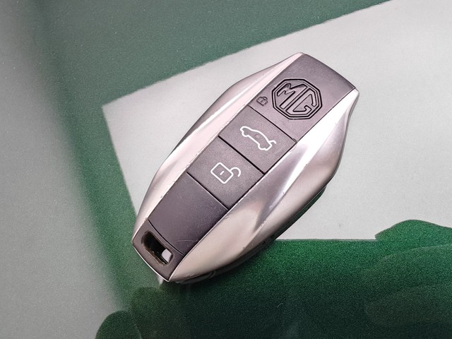 MG MG7 2023