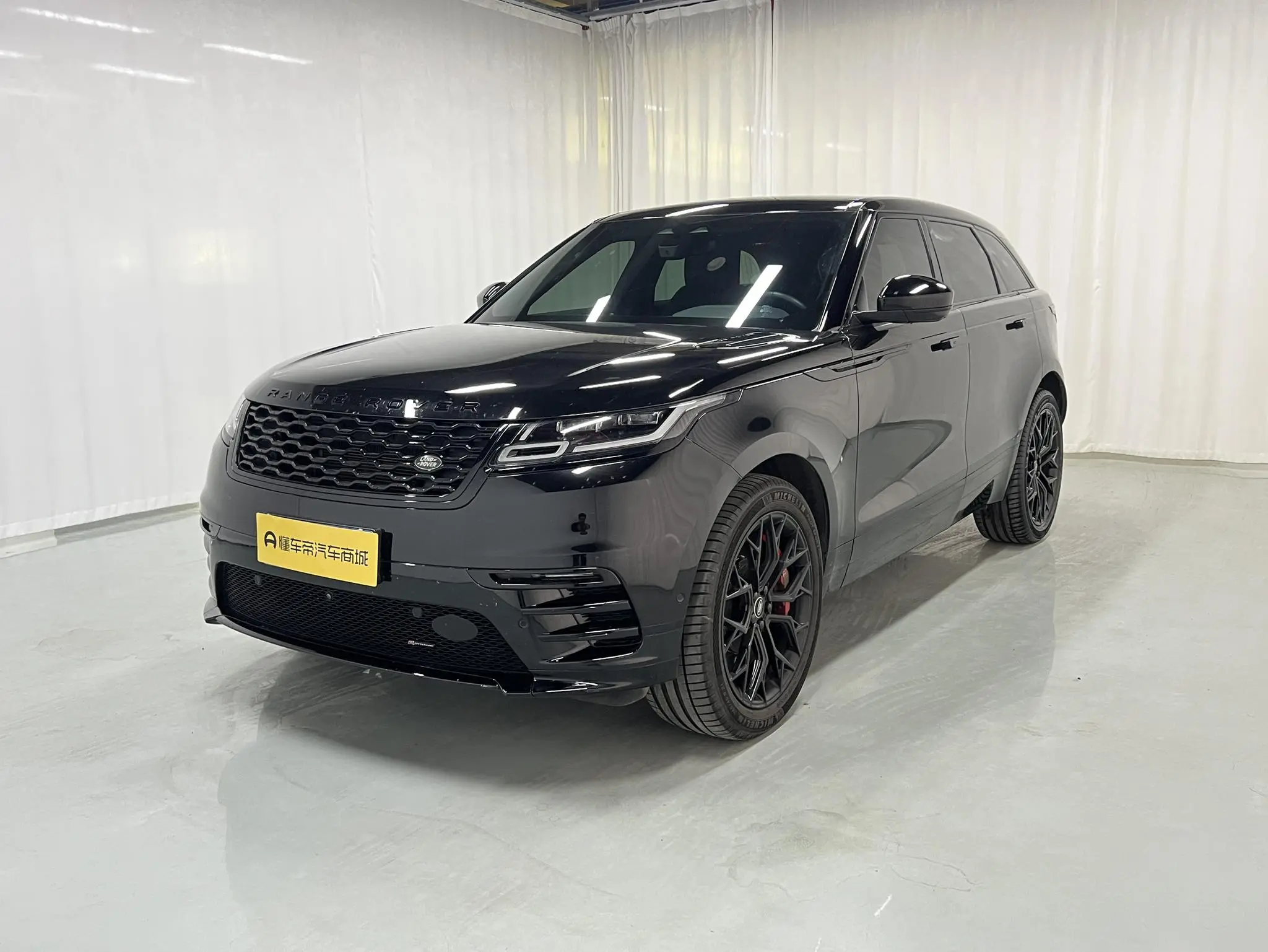 Land Rover Range Rover Star Pulse 250PS Yihe Collector's Edition