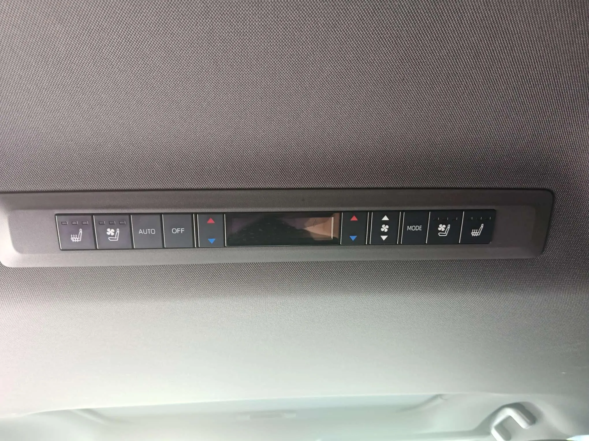 TOYOTA Saina 2.5L Hybrid Premium Edition