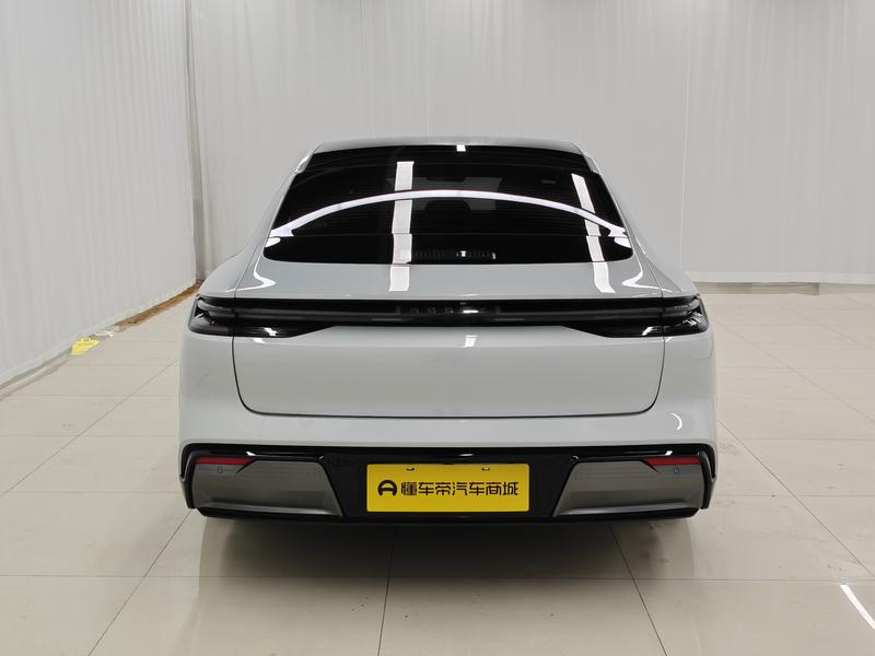 Geely Galaxy Galaxy E8 2024