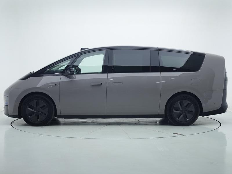 Li Auto Ideal MEGA 2024
