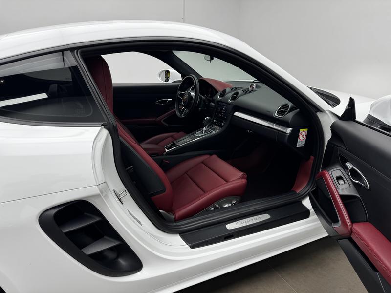 Porsche Porsche 718 2016
