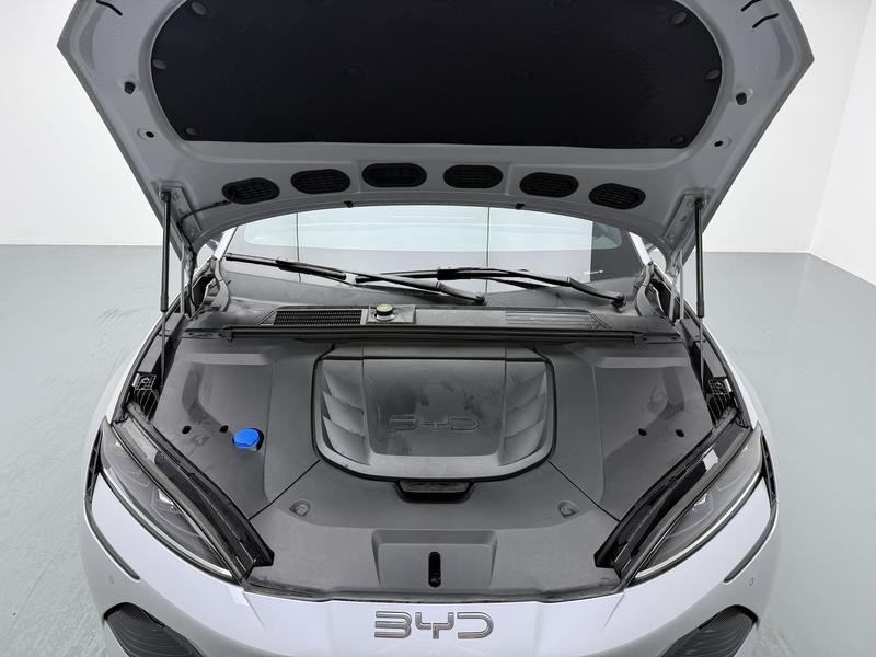 BYD seal 2025