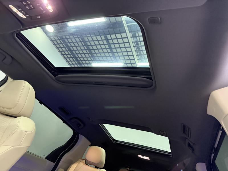 Toyota Gravia 2023