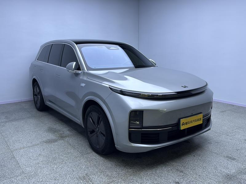 Li Auto Ideal L8 2024