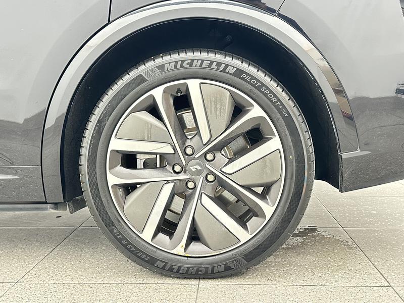Li Auto Ideal L9 2023