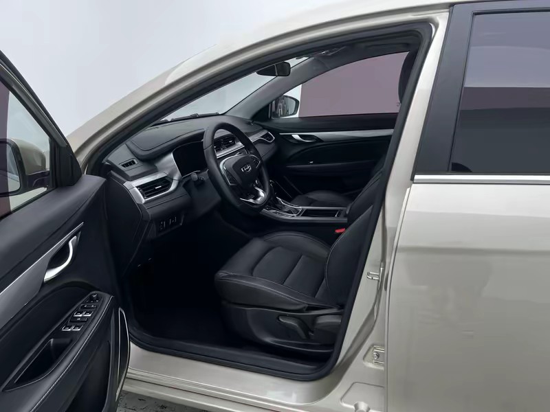 Geely Emgrand 2020