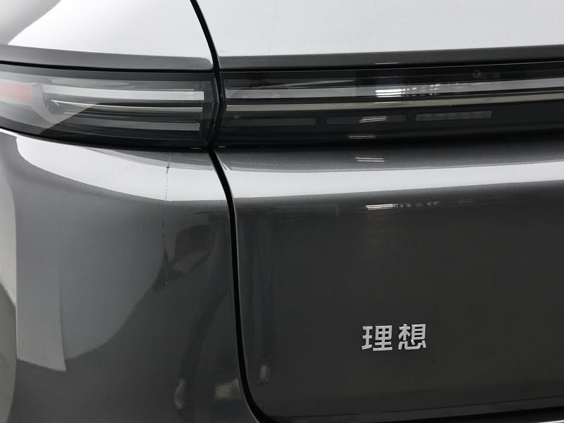 Li Auto Ideal L8 2024