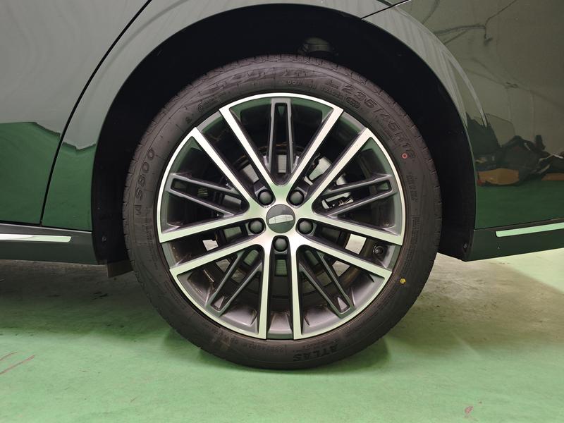 Geely Emgrand 2026